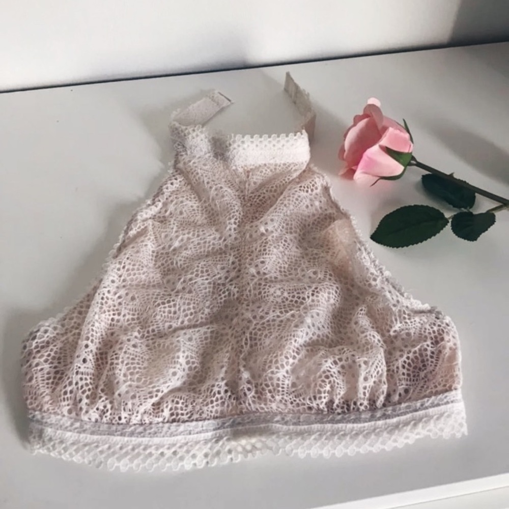 Lace halter brallete top